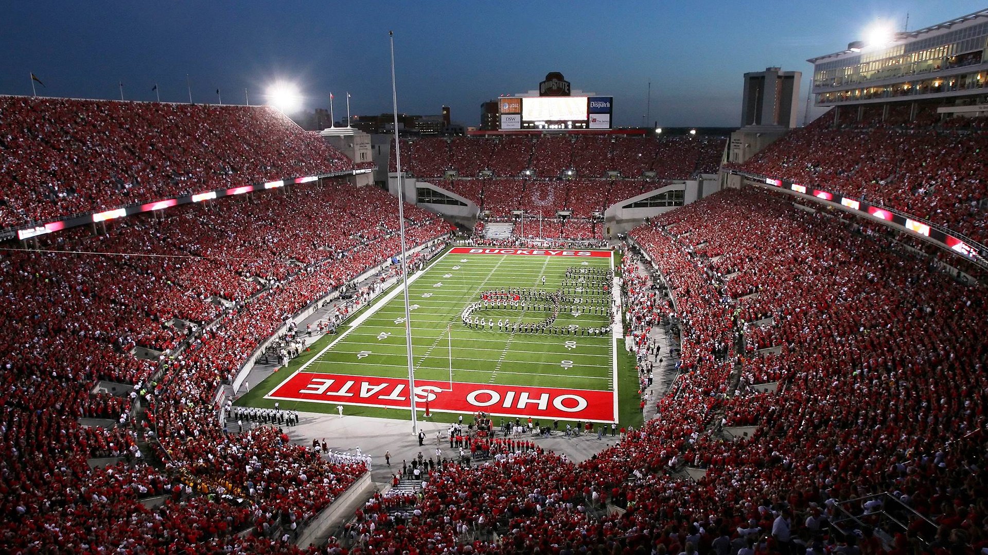 开云体育在线-爱尔兰粉碎AC米兰，弗拉霍维奇在压力下的史诗级爆发