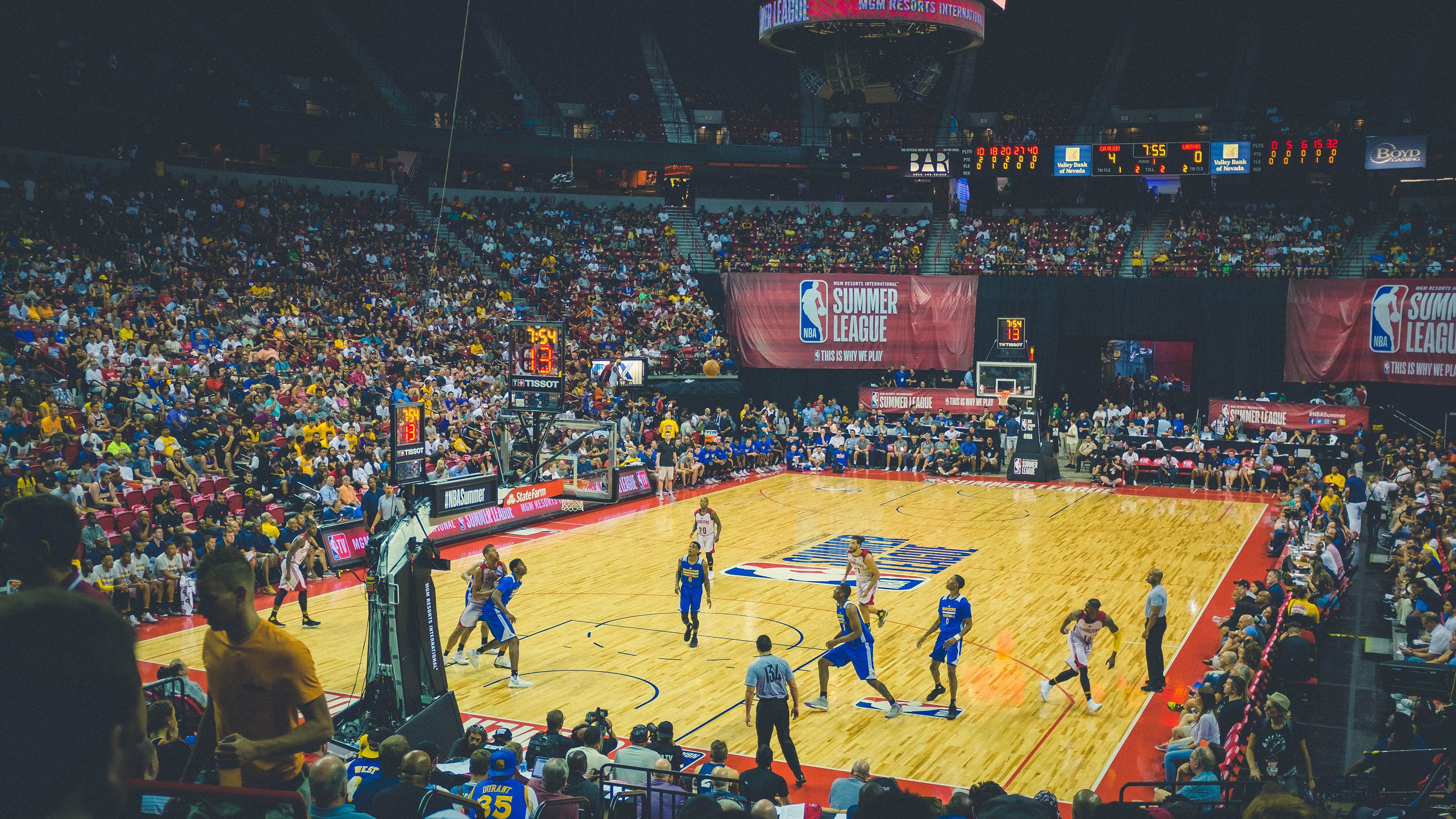 开云下载-塔图姆的无声课堂,当个人英雄主义在团队熔炉中淬炼成钢